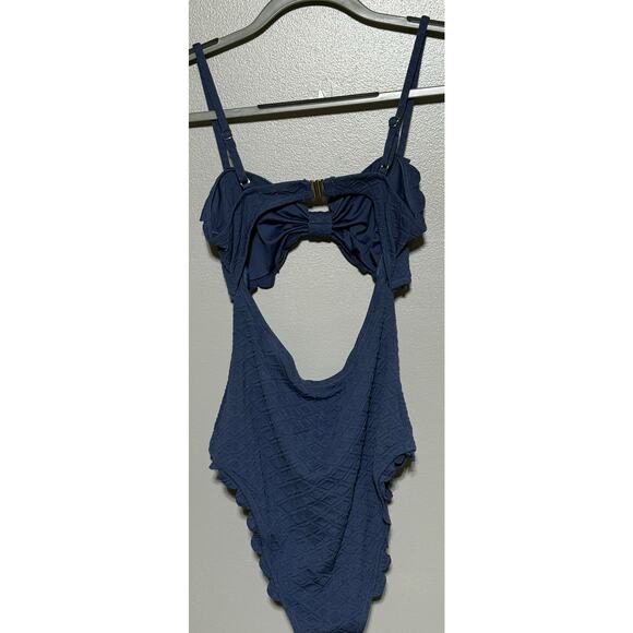 NEW Cupshe Size L Blue One Piece Scallop Trim Swimsuit - Picture 5 of 10
